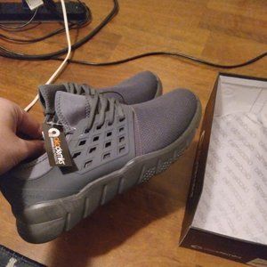 Akademiks Fast Men's sneaker-Brand new w/tags and shoesbox